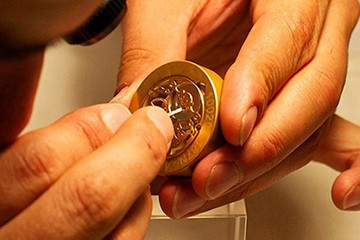 上海百达翡丽鳄鱼皮表带维修